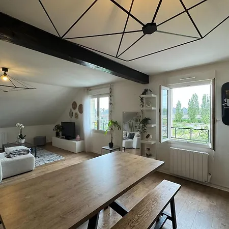 Apartman Spacious Duplex In The Heart Of Caen
